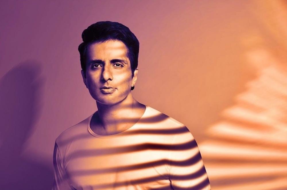 The Weekend Leader - UP girl will walk again, thanks to actor Sonu Sood
